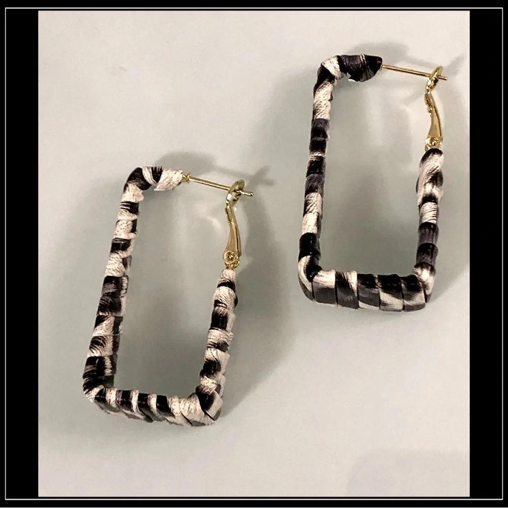 New Textured Wrap Angular Animal Cat Print Hoop Earrings